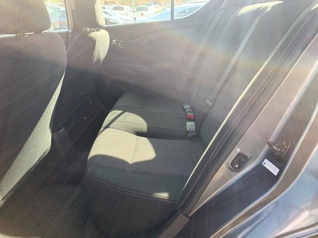 39125-nissan-versa-2018-fwd