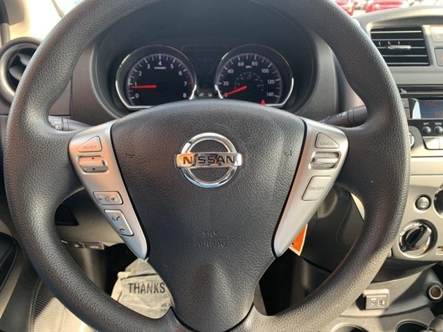 39129-nissan-versa-2018-fwd