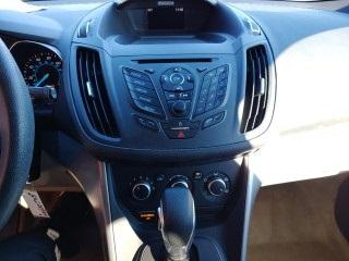 39249-ford-escape-2016-fwd