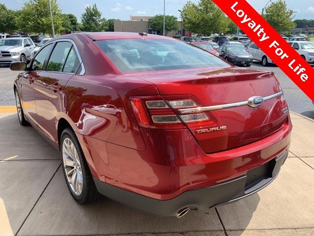 39455-ford-taurus-2018-fwd
