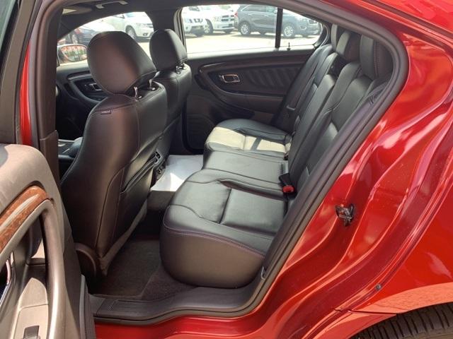 39459-ford-taurus-2018-fwd