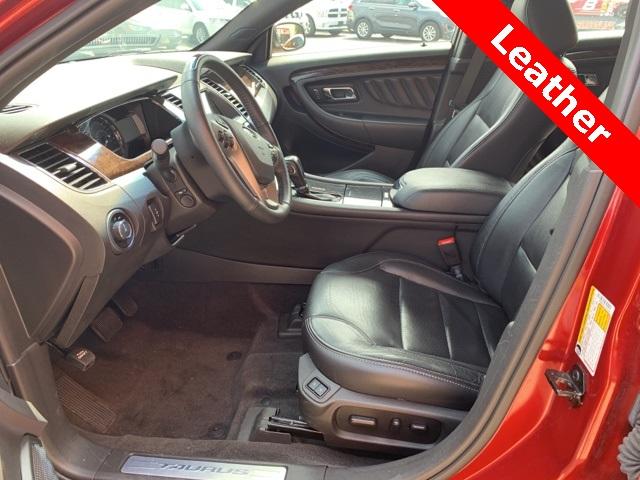 39465-ford-taurus-2018-fwd