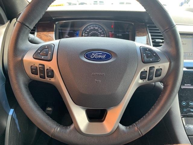 39468-ford-taurus-2018-fwd