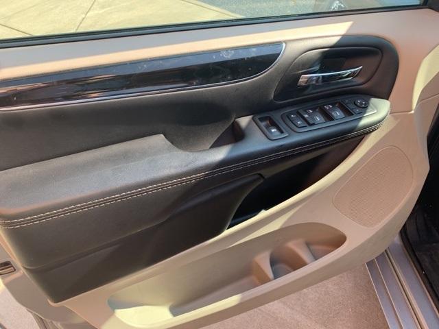39486-dodge-grandcaravan-2018-fwd
