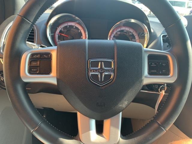 39488-dodge-grandcaravan-2018-fwd