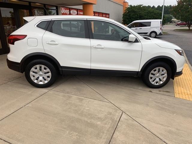 39546-nissan-roguesport-2018-fwd