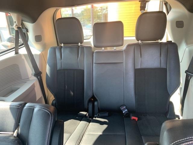 39576-dodge-grandcaravan-2018-fwd