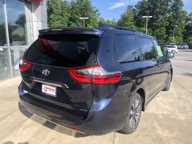 3960-toyota-sienna-2020-5357