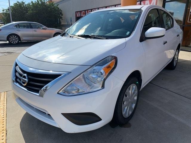 39652-nissan-versa-2018-fwd