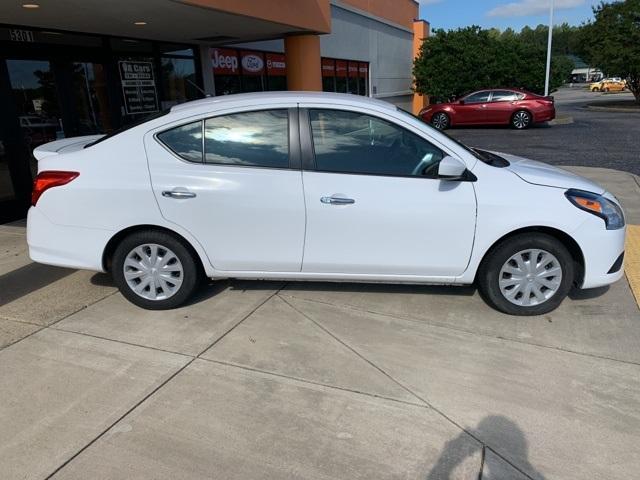 39655-nissan-versa-2018-fwd