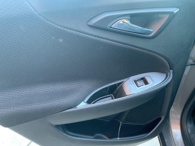 39749-chevrolet-malibu-2018-fwd
