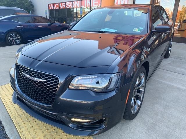 39757-chrysler-300-2018-rwd