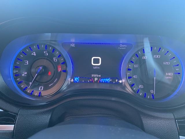 39766-chrysler-300-2018-rwd