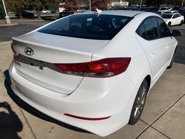 39820-hyundai-elantra-2018-fwd