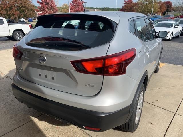 39847-nissan-roguesport-2018-awd