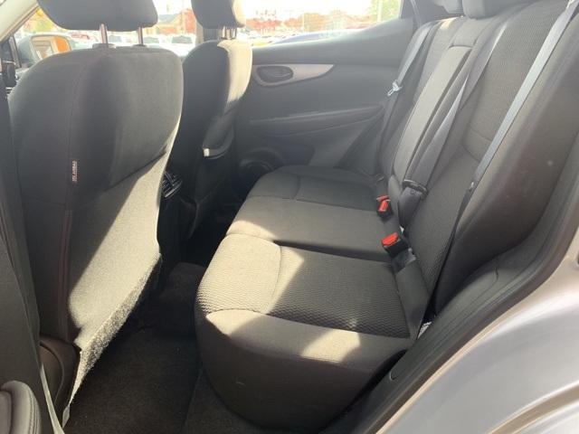39850-nissan-roguesport-2018-awd