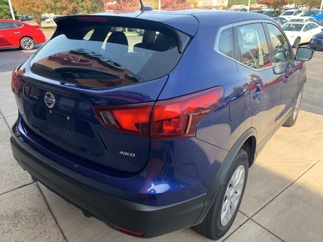 39862-nissan-roguesport-2018-awd