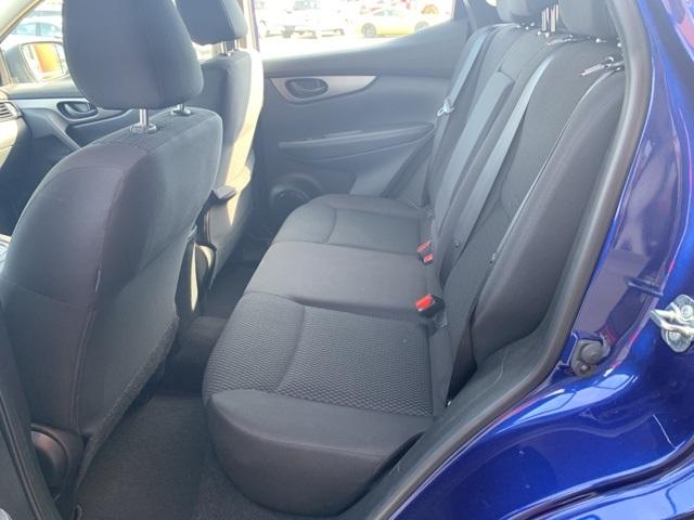 39865-nissan-roguesport-2018-awd