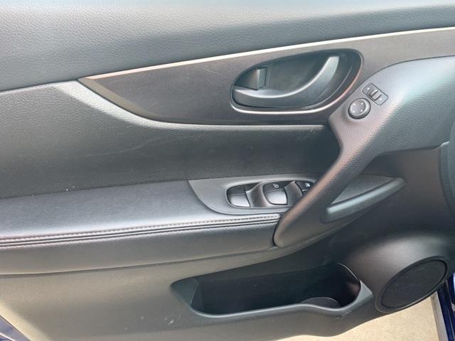 39868-nissan-roguesport-2018-awd