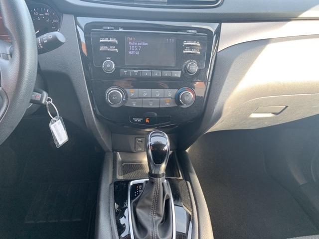 39871-nissan-roguesport-2018-awd