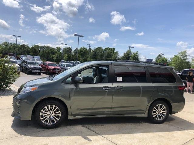 3988-toyota-sienna-2020-5348