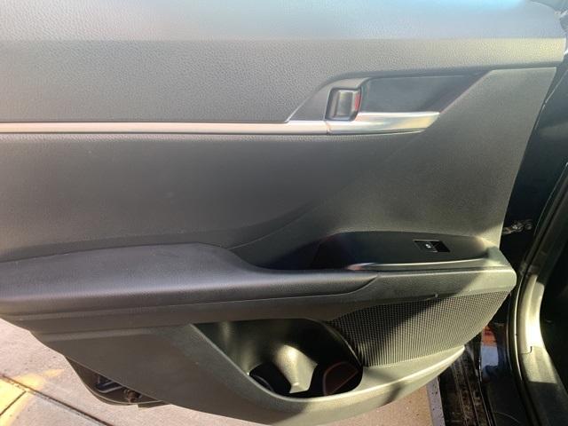 39893-toyota-camry-2018-fwd