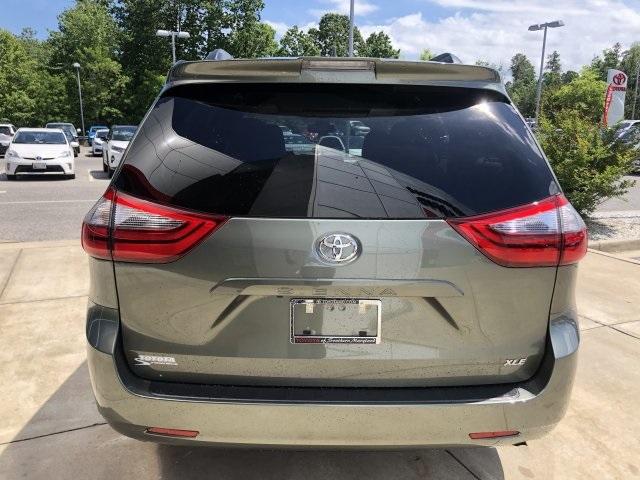 3990-toyota-sienna-2020-5348