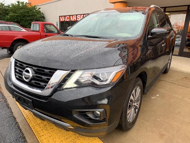 39903-nissan-pathfinder-2018-fwd