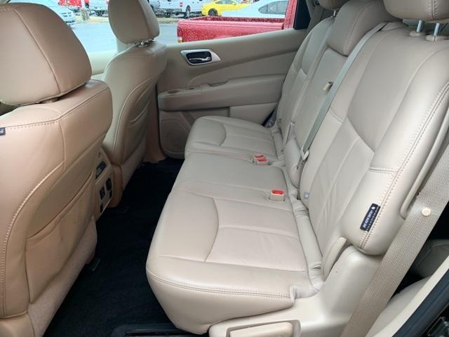 39908-nissan-pathfinder-2018-fwd