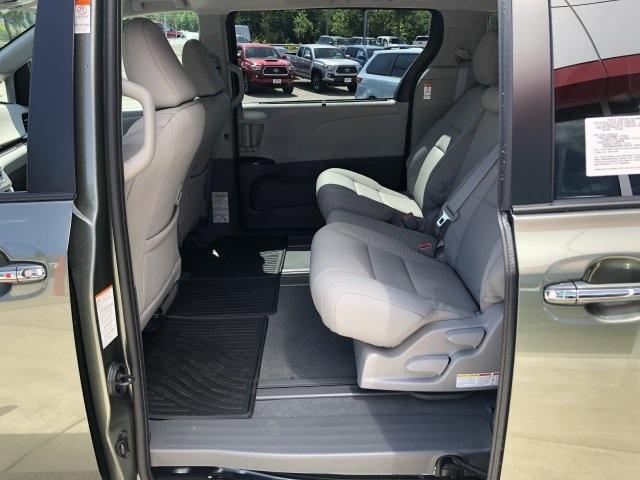 3996-toyota-sienna-2020-5348