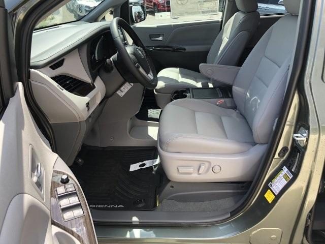 3998-toyota-sienna-2020-5348