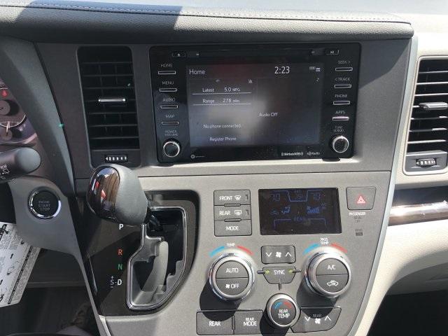 4000-toyota-sienna-2020-5348
