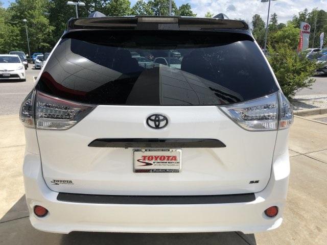 4006-toyota-sienna-2020-5342