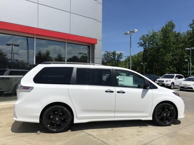 4009-toyota-sienna-2020-5342