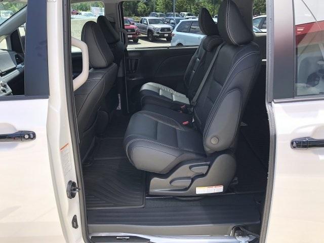 4012-toyota-sienna-2020-5342