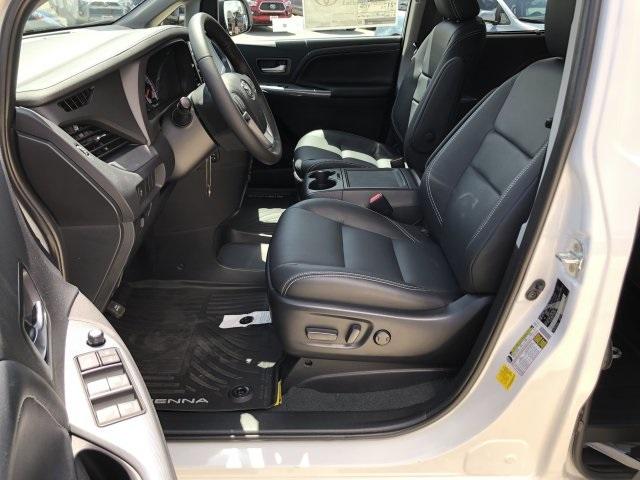 4014-toyota-sienna-2020-5342