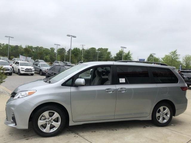 4019-toyota-sienna-2020-5338
