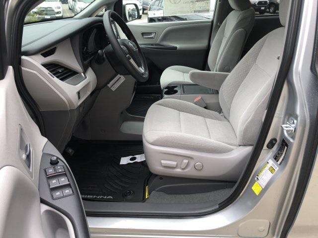 4027-toyota-sienna-2020-5338