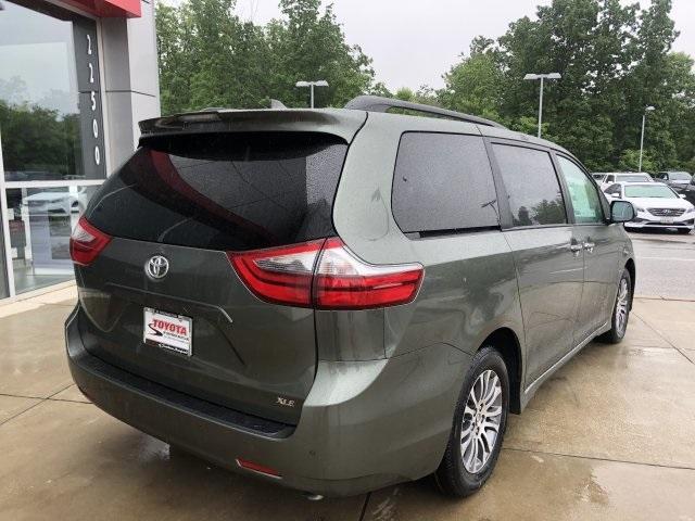 4038-toyota-sienna-2020-5348