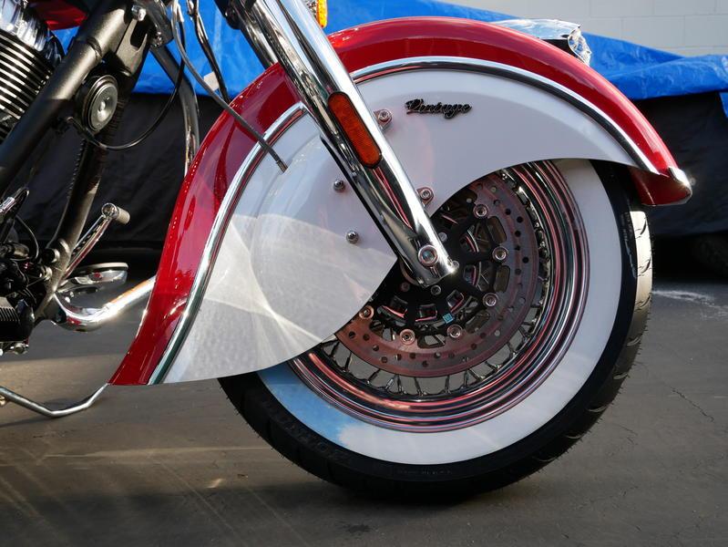 405-indianmotorcycle-chiefvintageiconseriespatriotred-pearlwhite-2019-6819634