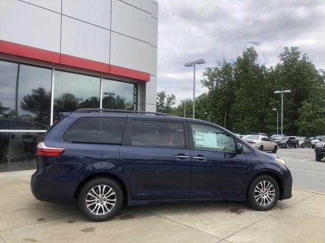 4055-toyota-sienna-2020-5349