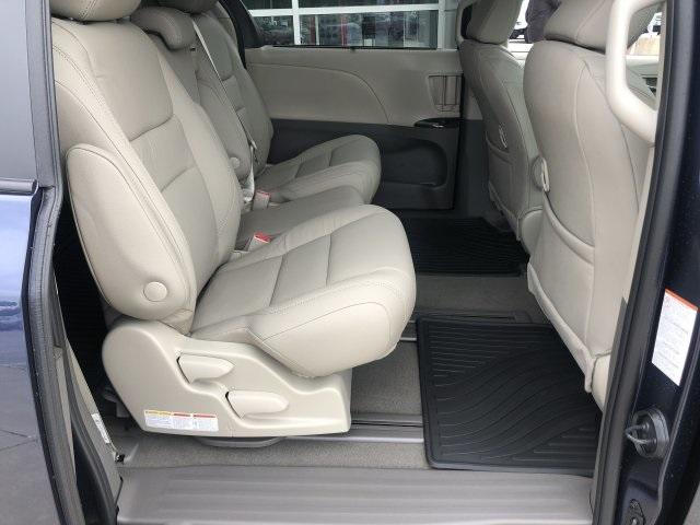 4056-toyota-sienna-2020-5349