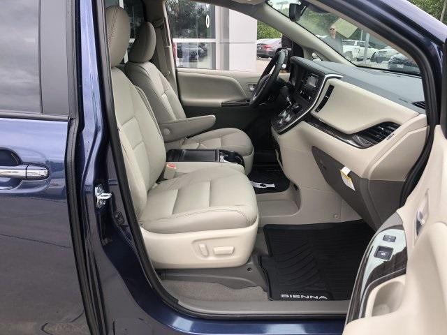 4057-toyota-sienna-2020-5349