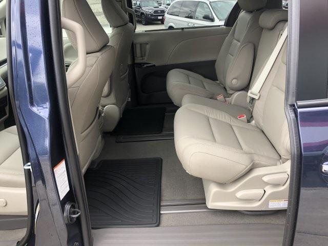4059-toyota-sienna-2020-5349