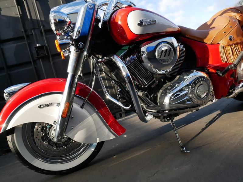 406-indianmotorcycle-chiefvintageiconseriespatriotred-pearlwhite-2019-6819634