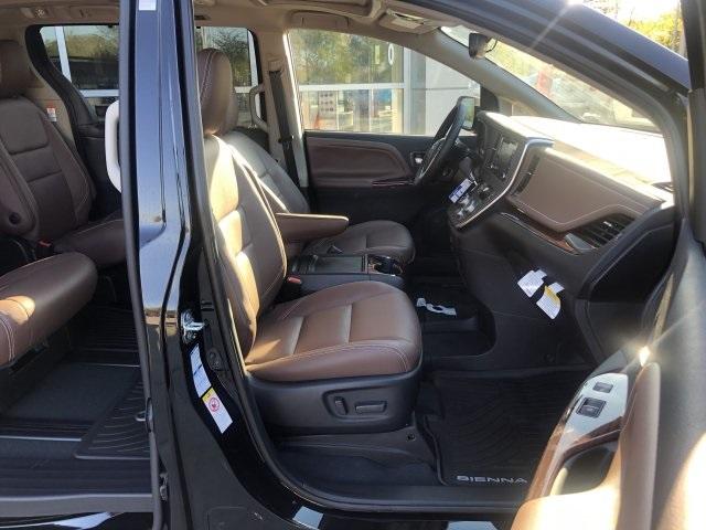 4183-toyota-sienna-2019-5387