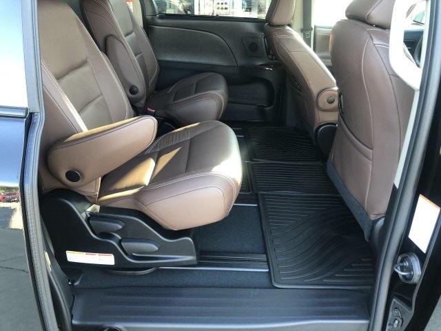 4184-toyota-sienna-2019-5387