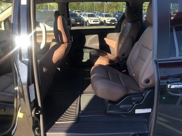 4186-toyota-sienna-2019-5387