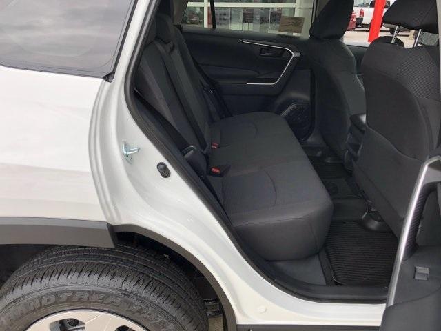 4565-toyota-rav4-2019-4432