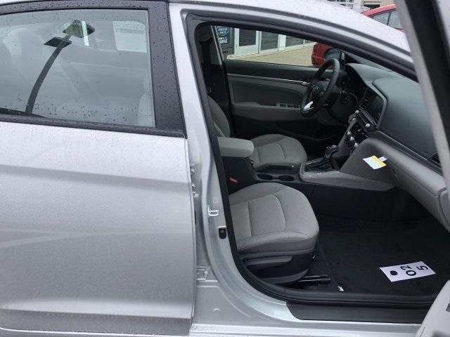 4597-hyundai-elantra-2019-48422f45
